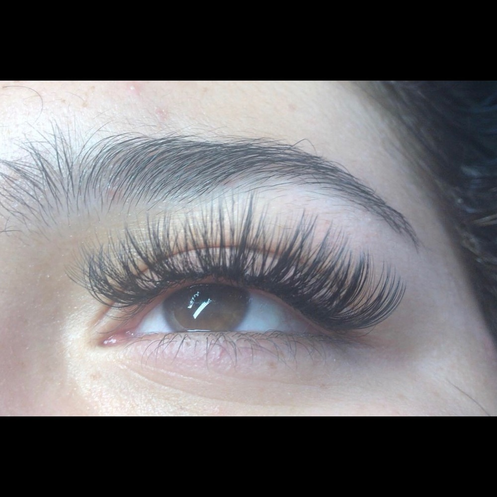 Individual lash extensions volume set